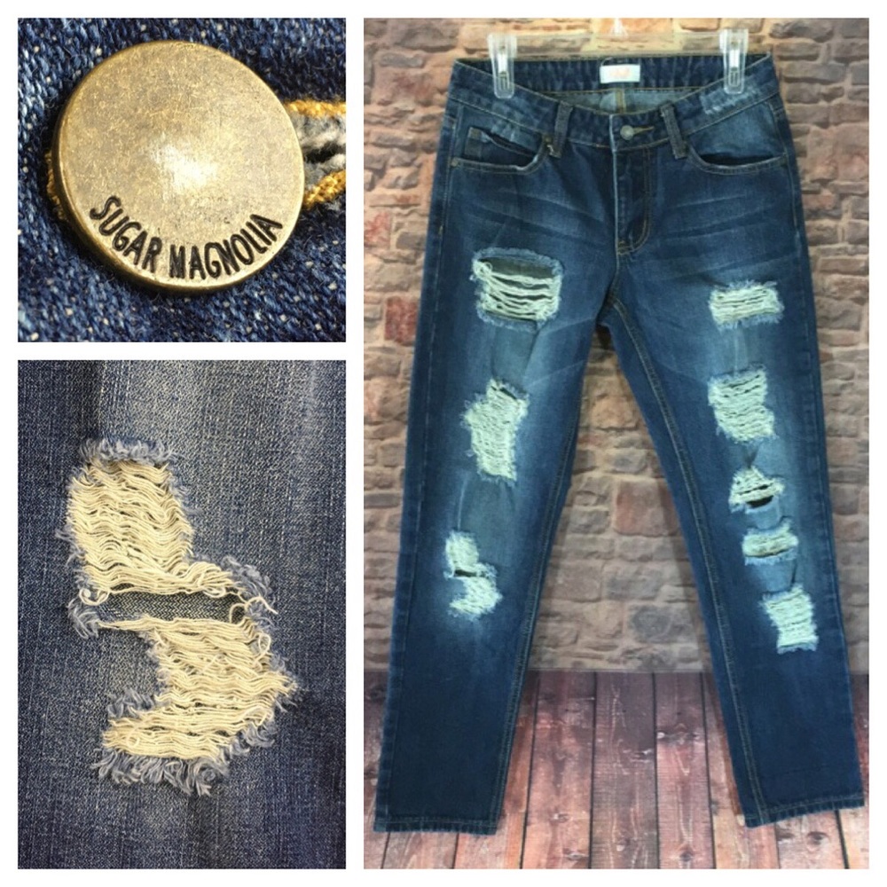 💸Sugar Magnolia distressed denim jean size 5